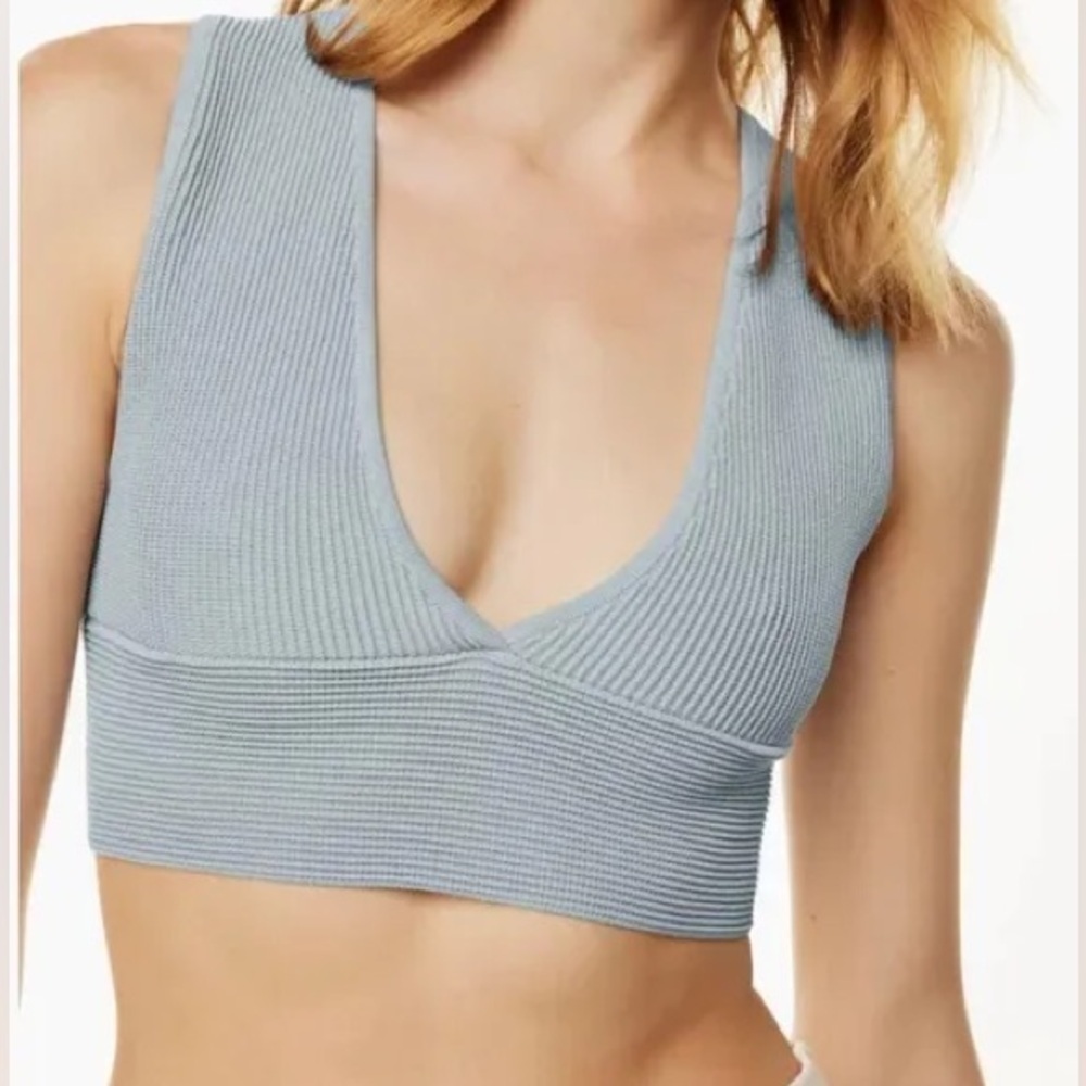 Aritzia Babaton Sculpt Knit Deep V Tank